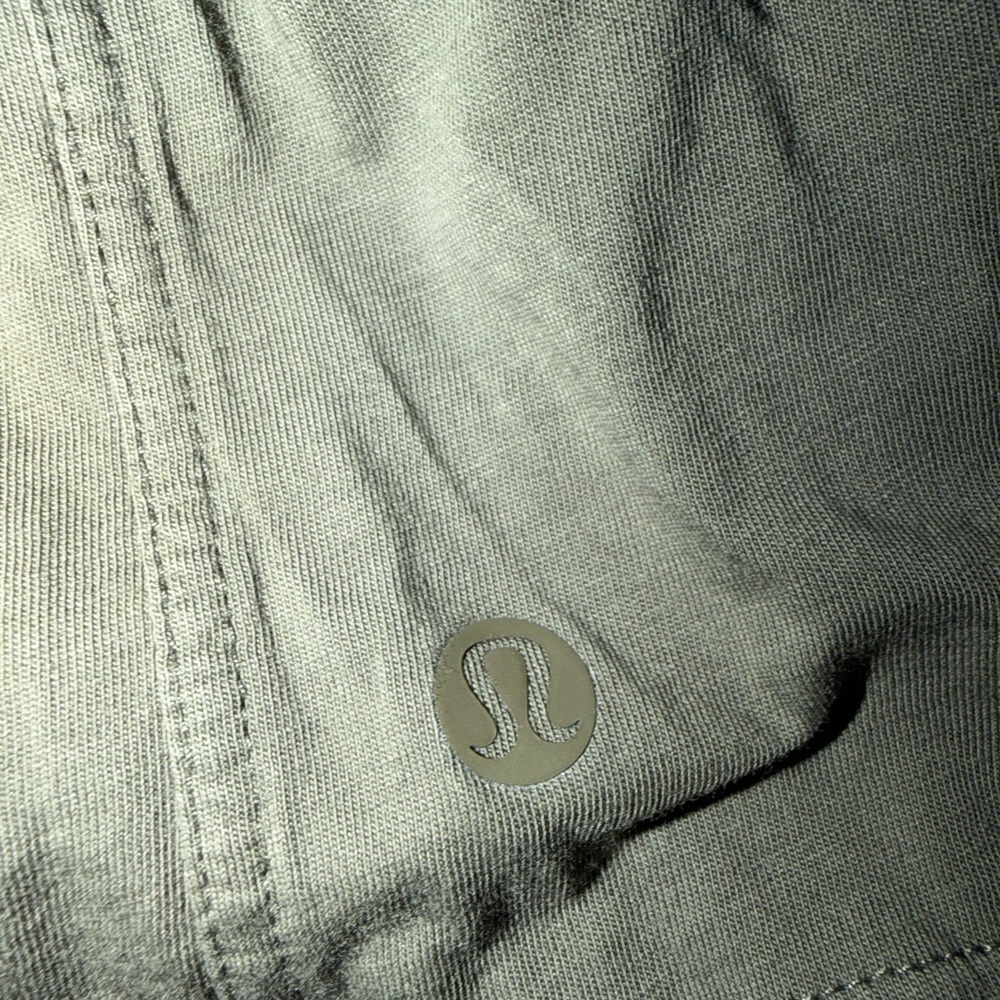 lululemon athletica Womens Medium Long Sleeve Crew Tee - Olive - Picture 3 of 3